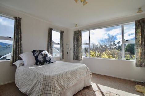 Photo of property in 18 Kent Street, Carterton, 5713