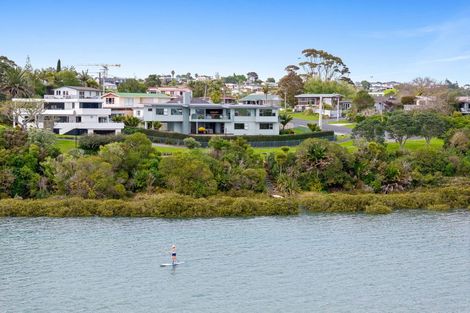 Photo of property in 51 Moffat Road, Red Beach, 0932