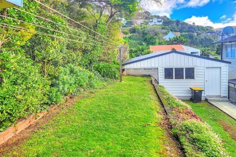 Photo of property in 2 Dundee Place, Crofton Downs, Wellington, 6035