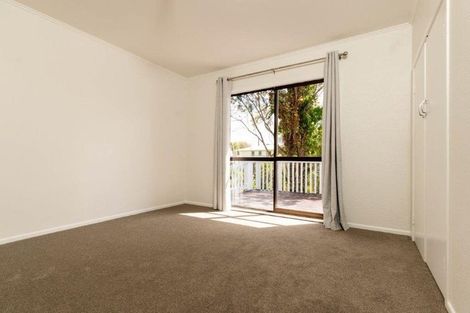 Photo of property in 6 Gilpin Place, Beach Haven, Auckland, 0626