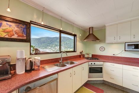 Photo of property in 27 Gravesend Place, Picton, 7220