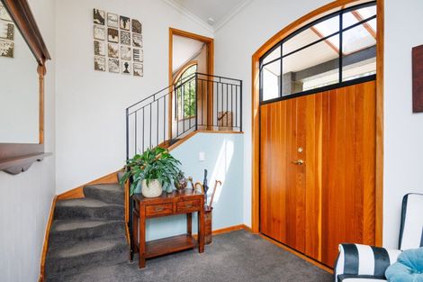 Photo of property in 9 Awatea Terrace, Hokowhitu, Palmerston North, 4410