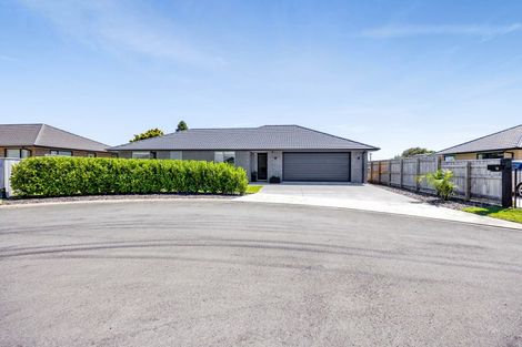 Photo of property in 18 Piharau Crescent, Hurdon, New Plymouth, 4310
