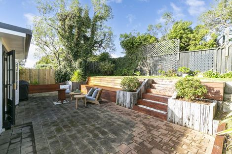 Photo of property in 39 Fairview Crescent, Kelburn, Wellington, 6012
