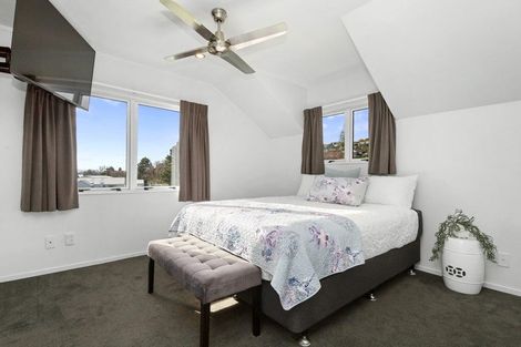 Photo of property in 2/9 Tawa Street, Tawa, Wellington, 5028