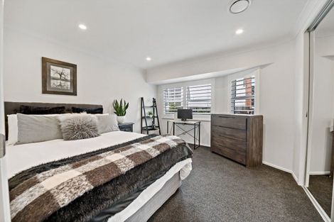 Photo of property in 81 Bleakhouse Road, Howick, Auckland, 2014