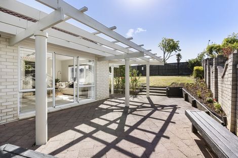 Photo of property in 16 Whitford Road, Howick, Auckland, 2014