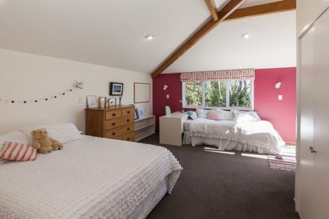 Photo of property in 6 Lucknow Place, Cashmere, Christchurch, 8022