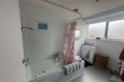 Photo of property in 35 Glen Road, Stokes Valley, Lower Hutt, 5019