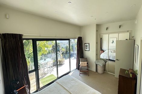 Photo of property in 22 Domain Crescent, Muriwai, Waimauku, 0881