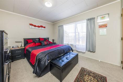 Photo of property in 56 Hamilton Drive, Waiuku, 2123