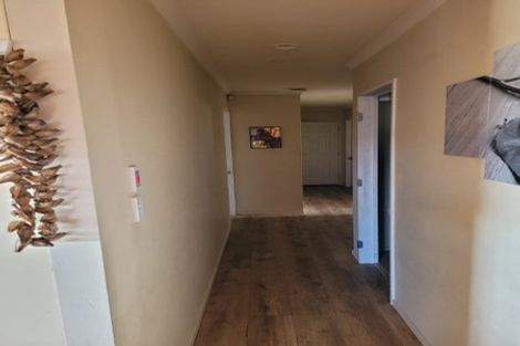 Photo of property in 12 Natasha Lane, Henderson, Auckland, 0612