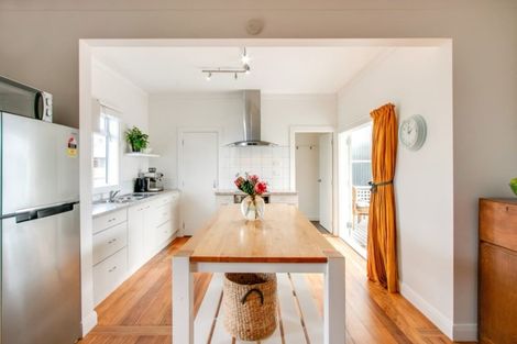 Photo of property in 703 Ellison Road, Parkvale, Hastings, 4122