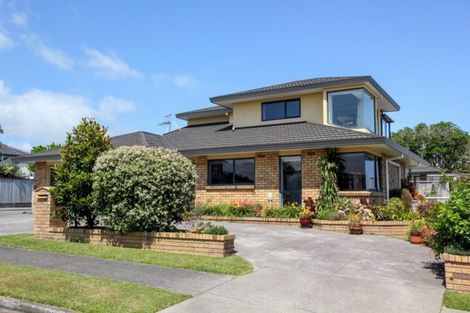 Photo of property in 20 Kellyville Heights, Merrilands, New Plymouth, 4312