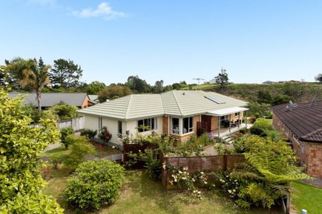 Photo of property in 93 Stableford Drive, Pyes Pa, Tauranga, 3112
