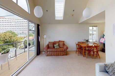 Photo of property in 34 Macdonald Crescent, Te Aro, Wellington, 6011