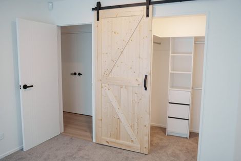 Photo of property in 18a Pavola Grove, Glenfield, Auckland, 0629