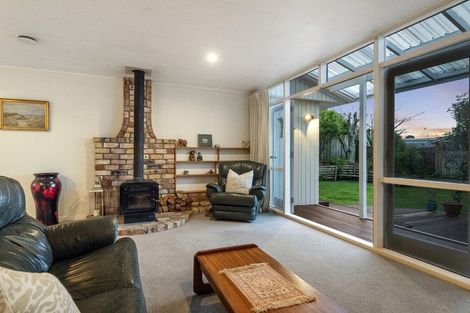 Photo of property in 23 Gretel Place, Hillcrest, Auckland, 0627