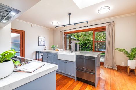 Photo of property in 10 Saint Johns Avenue, Palmerston North, 4414