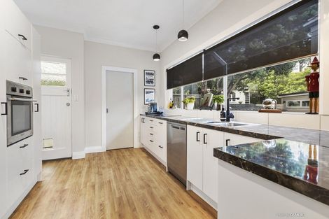 Photo of property in 49 Cavendish Square, Strathmore Park, Wellington, 6022