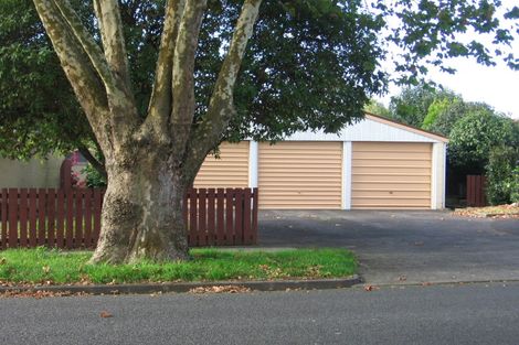 Photo of property in 2/44 Landscape Road, Papatoetoe, Auckland, 2025