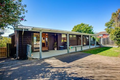 Photo of property in 25 James Cook Drive, Whitby, Porirua, 5024