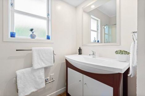 Photo of property in 12 Linwood Avenue, Forrest Hill, Auckland, 0620