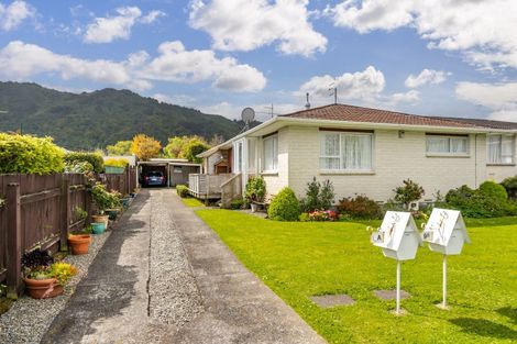 Photo of property in 9b Haylock Grove, Totara Park, Upper Hutt, 5018