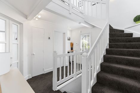 Photo of property in 15 Waikowhai Street, Ngaio, Wellington, 6035