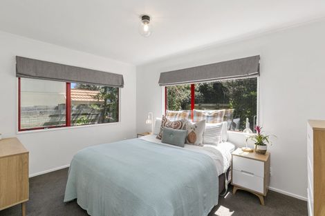 Photo of property in 18 Parsons Glen, Karori, Wellington, 6012