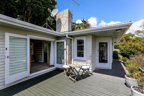 Photo of property in 27a Awanui Street, Merrilands, New Plymouth, 4312