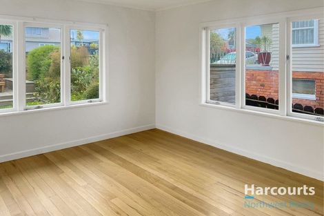 Photo of property in 11 Kamara Road, Glen Eden, Auckland, 0602