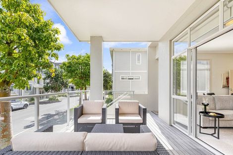 Photo of property in 16 Parkside Drive, Orewa, 0931