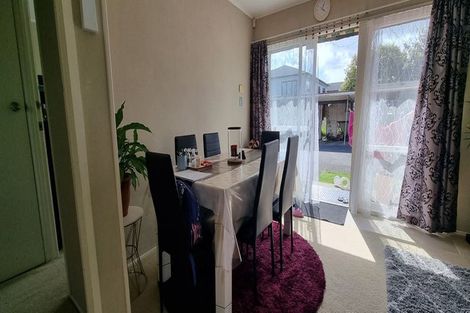 Photo of property in 2/86 Carruth Road, Papatoetoe, Auckland, 2025