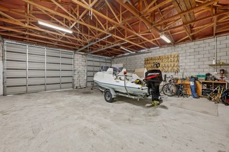 Photo of property in 14 Wairau Road, Picton, 7220