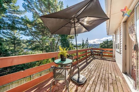 Photo of property in 11 Amundsen Grove, Stokes Valley, Lower Hutt, 5019