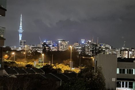 Photo of property in 205/9 Madeira Lane, Grafton, Auckland, 1023