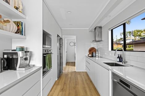 Photo of property in 4 Brampton Road, Snells Beach, 0920