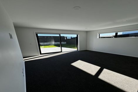 Photo of property in 16 Arohaina Avenue, Karaka, 2124