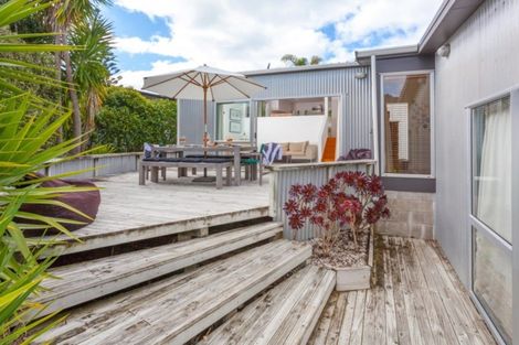 Photo of property in 150 Ocean Beach Road, Tairua, 3508