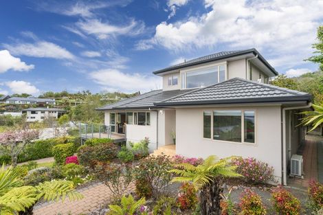 Photo of property in 19 Te Urunga Place, Acacia Bay, Taupo, 3330