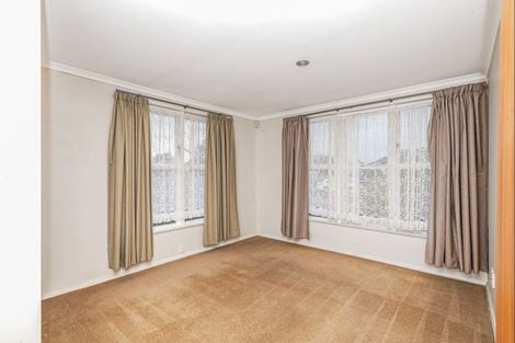 Photo of property in 8 Bradford Place, Awapuni, Palmerston North, 4412