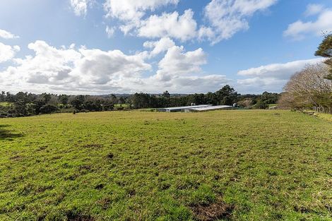 Photo of property in 118 Motu Road, Kumeu, 0891