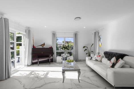 Photo of property in 38 Farringdon Avenue, Rototuna North, Hamilton, 3210