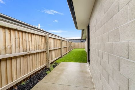 Photo of property in 6 Harry Manship Crescent, Halswell, Christchurch, 8025