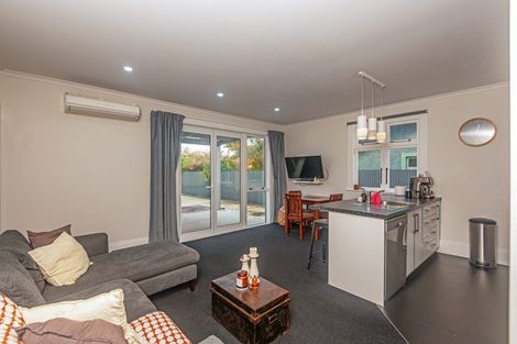 Photo of property in 11 Shamrock Street, Takaro, Palmerston North, 4412