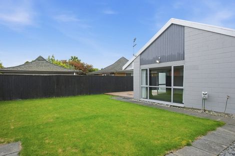 Photo of property in 2/19 Glenside Avenue, Ilam, Christchurch, 8041