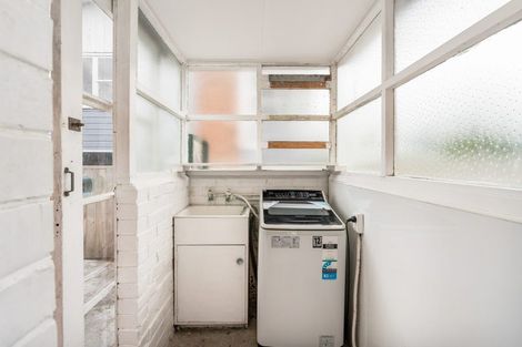 Photo of property in 1/36 Ocean View Road, Northcote, Auckland, 0627