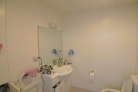 Photo of property in Terrace Heights Apartments, 2/163p The Terrace, Wellington Central, Wellington, 6011