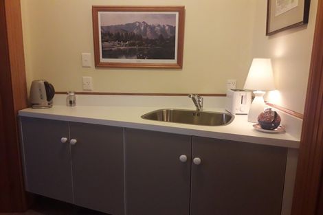 Photo of property in 11 Saint Mary Street, Thorndon, Wellington, 6011